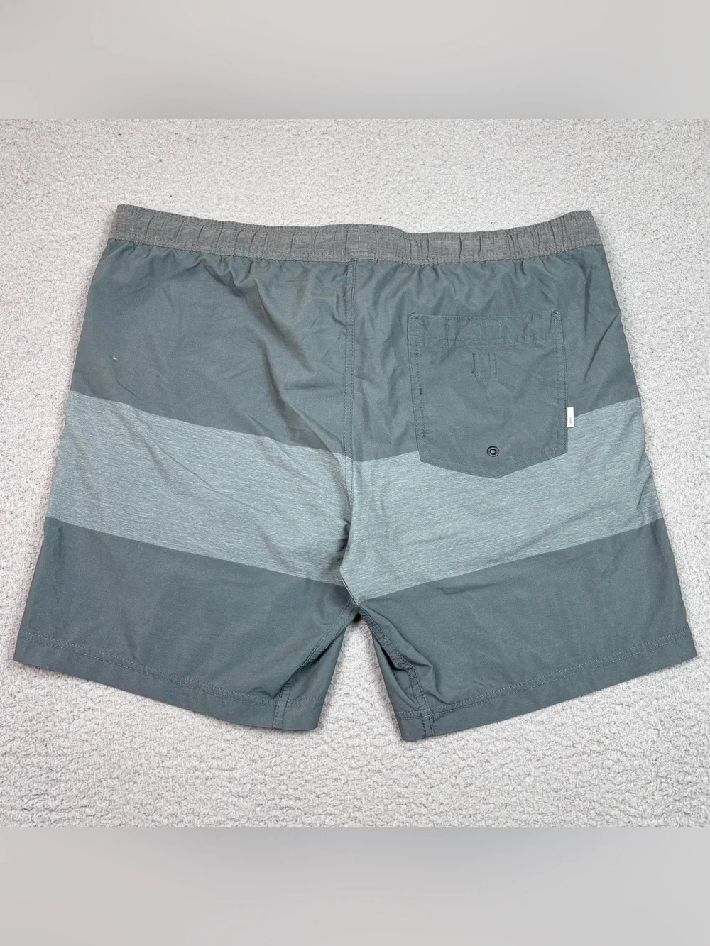 Vuori Kore Shorts Men's Size XXL (Estimated) Lined Athletic Stretch ***